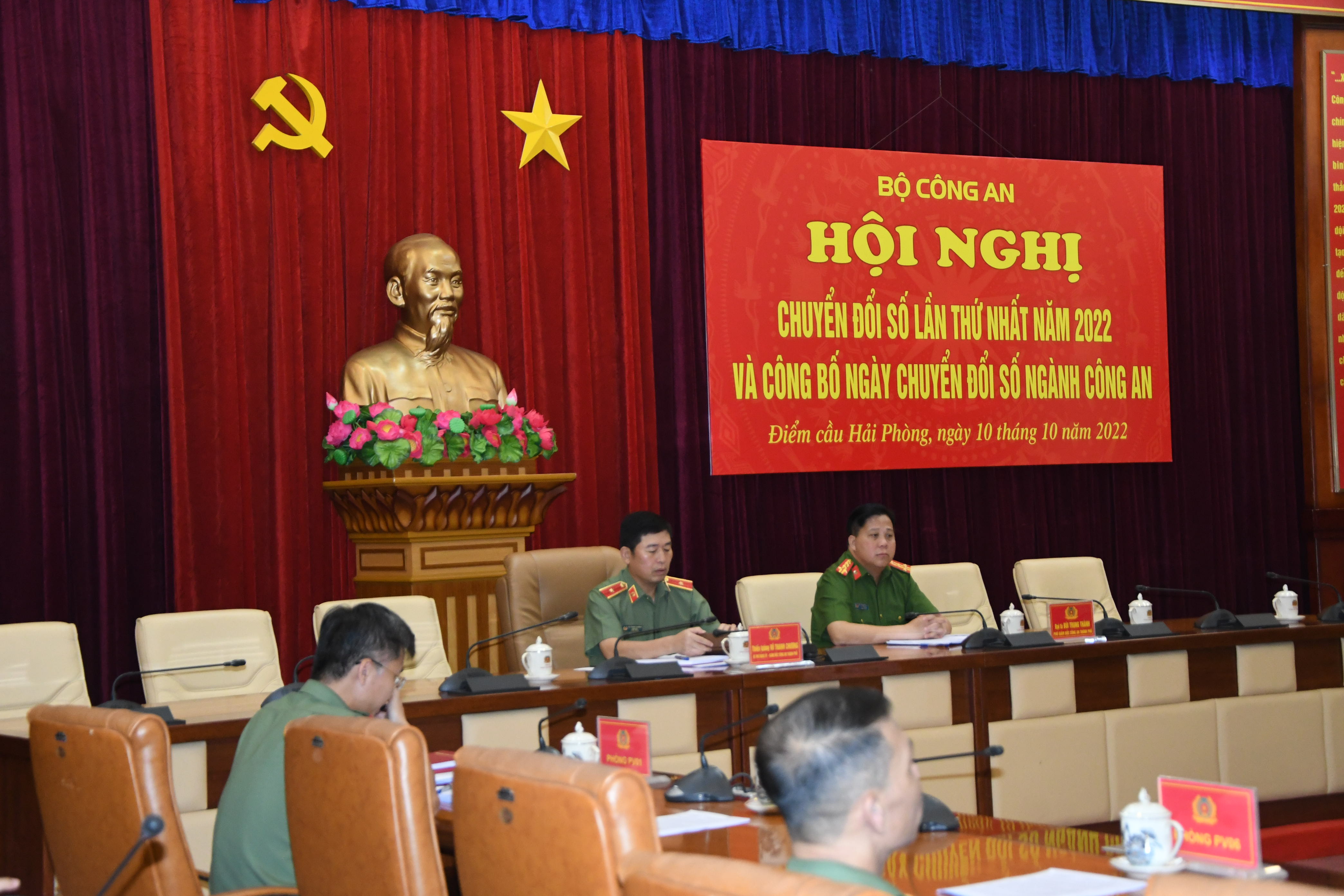 Thủ tướng Chính phủ dự Hội nghị chuyển đổi số trong Công an nhân dân lần thứ nhất